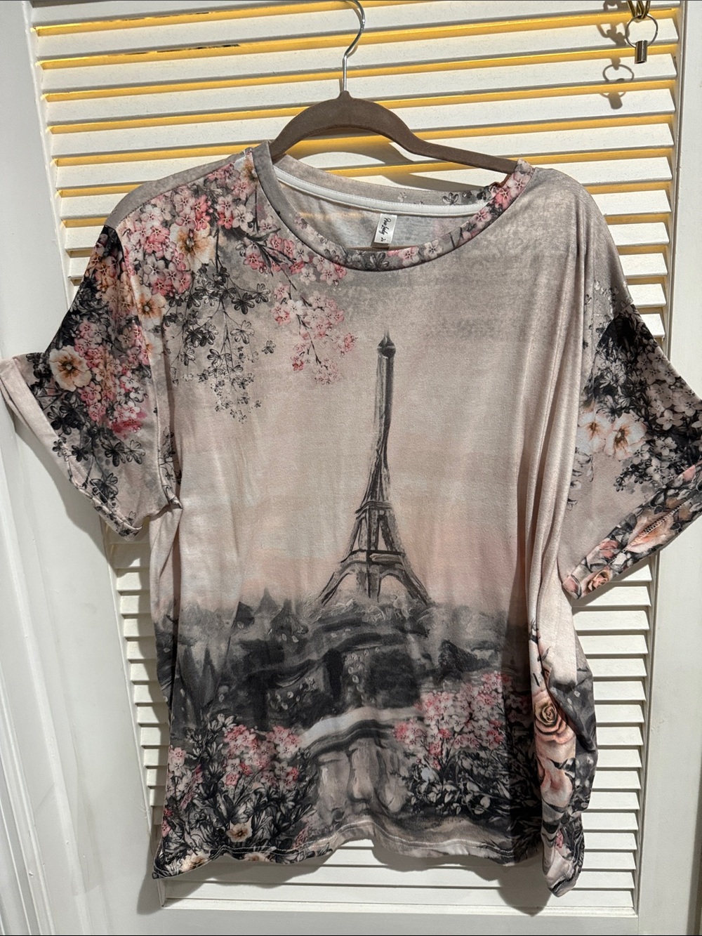 Women's Pink Floral Eiffel Tower Short Sleeve Tee